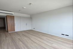 Luxury Living Redefined: 3BR Condo in Shang Residences